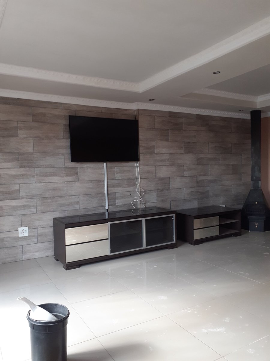 el_christar's tweet photo. We Specialize in

🎯CARPENTRY 
🎯CEILING 
🎯TILING 
🎯BUILDING 

Based in Ekurhuleni,Vosloorus 

CALL 📞:061 480 8729
WHATSAPP📲:068 599 8904 https://t.co/LlEzjLVn9O