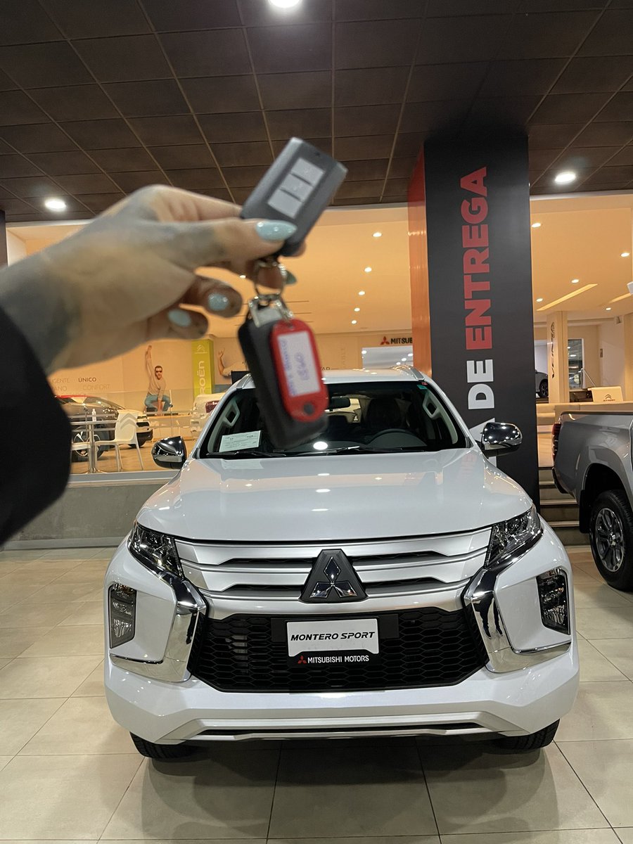 Lisa’s pics and videos