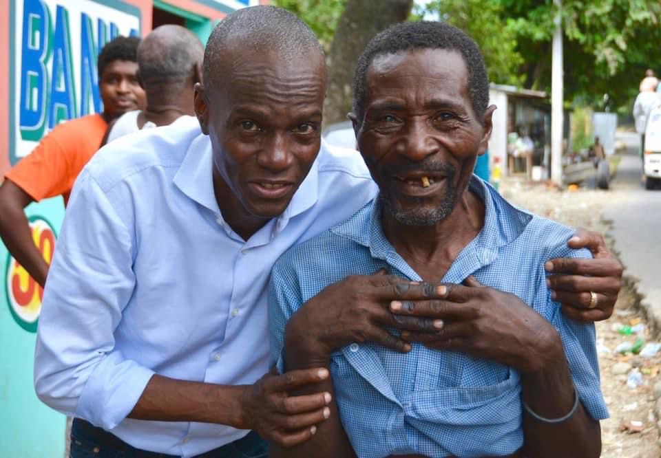 martinejmoise's tweet image. Sa fè 2 mwa yo kraze tout zo Prezidan Jovenel. Yo fèl pou yo di nou ke tèt kana pa gen dwa monte tab. Yo fèl pou yo di moun ki soti lwen lwen lwen yo pa gen dwa pran sant lavi miyò. Se pou sa Jodi a nap makonnen vwa nou ak vwa Pèp la poun kontinye mande:
#JISTISPOUPREZIDANJOVENEL