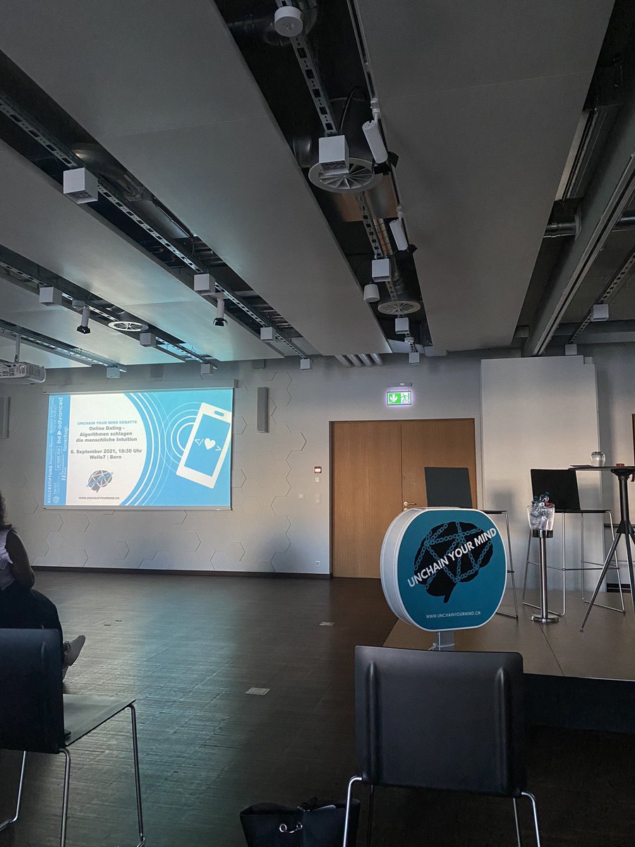 michele_ri_'s tweet photo. Spannende #unchainyourmind Debatte gestern in der #Welle7 zur Frage, ob Dating App Algorithmen die Menschliche Intuition schlagen können… https://t.co/zscG1DLV6k