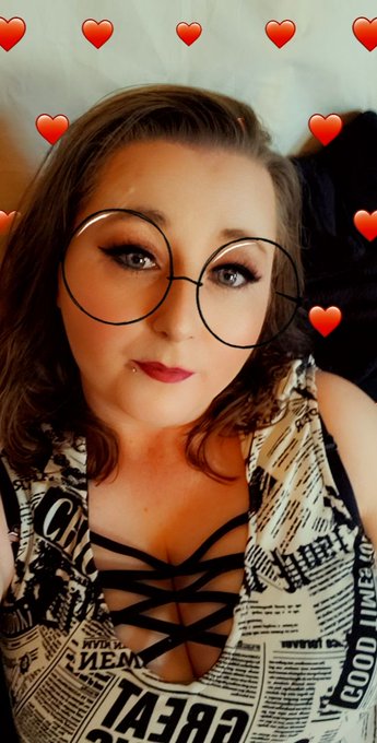 Damn I am hot! https://t.co/nTW9BdgvF2