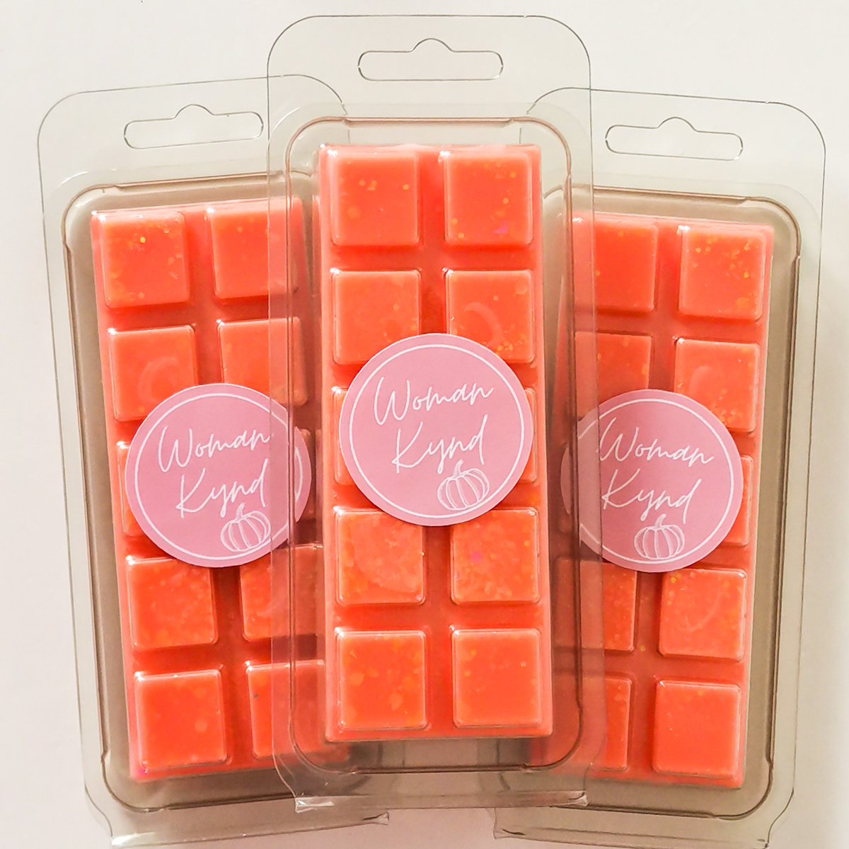 KyndWoman's tweet photo. Pumpkin Spice is the Ultimate Autumn Scent, Sweet and spicy, zesty citrus fruits set this scent alight as orange and lemon notes mingle with the almondy aroma of gourmand marzipan. https://t.co/MQWWpguIDo