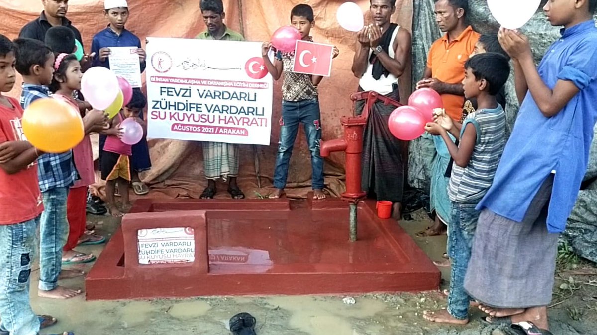 Fevzi Vardarlı ve Zühdife Vardarlı su kuyusu hayratı Arakan'da açıldı.

#biinsanderneği #sukuyusu #arakan