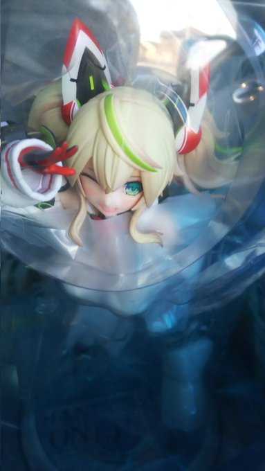 金入ったから女買ったわ

金髪巨乳の女の子、名前はジェネちゃん 