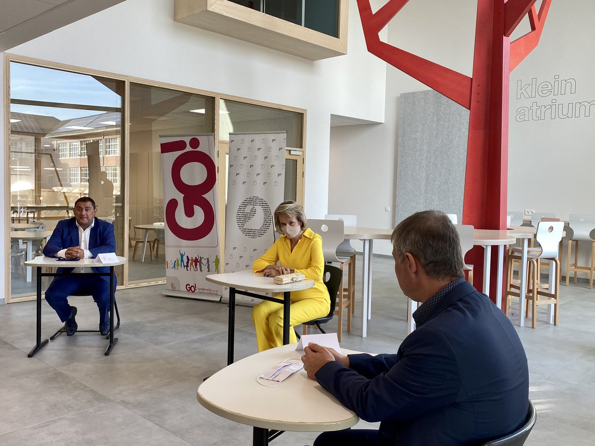 Belgian Royal Palace tweet media