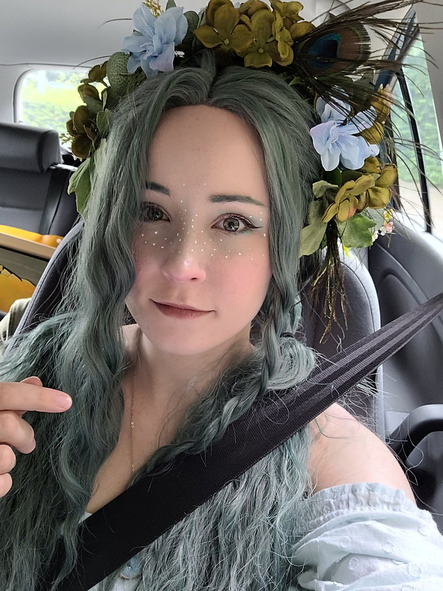 _KamisWorld_'s tweet photo. I am currently working on setting up a seperate Twitterpage to sell my handmade flowecrowns.

When I'm done with my current comissions I might open some new slots as well.

Until I'm done, I took some pictures of my current available stock.
If you are interested pls DM me

⬇️⬇️⬇️ https://t.co/rPqO0pjdmo