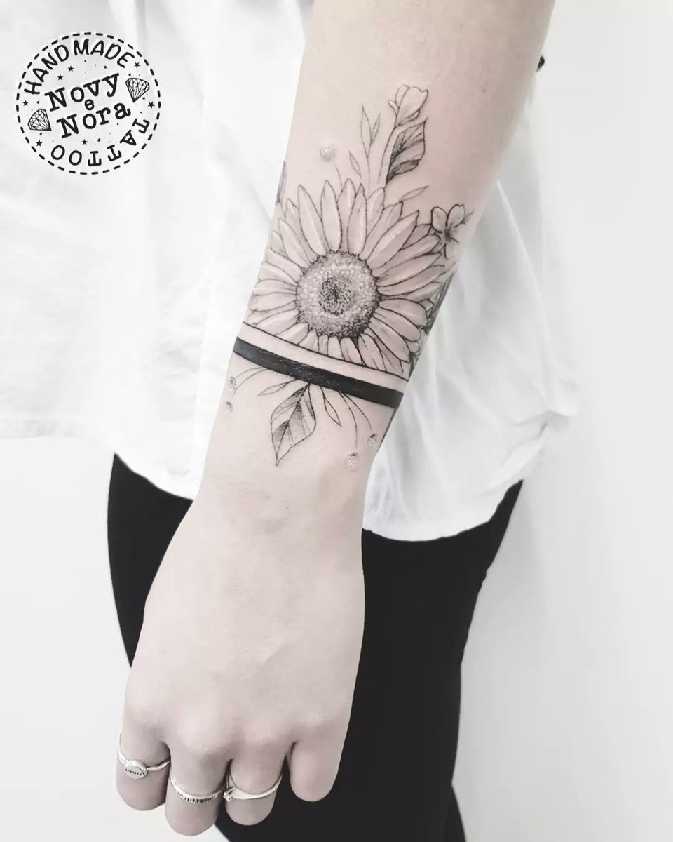 150 Vibrant Sunflower Tattoo Designs