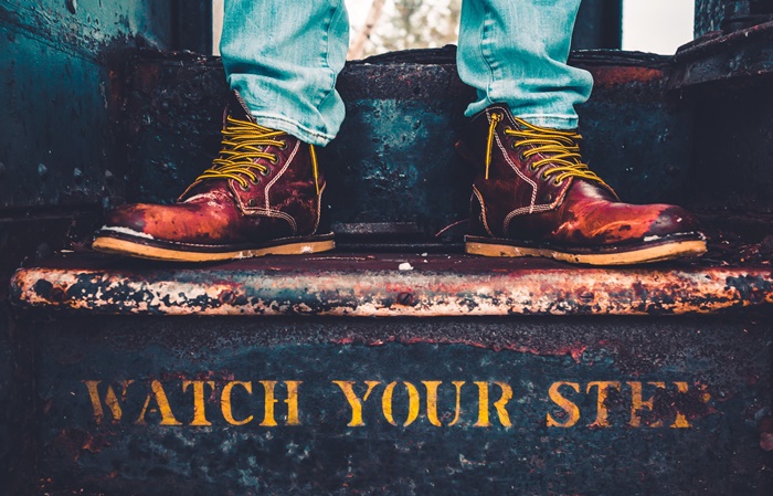 👣Watch your step on #WorldCleanAirDay!

By 2️⃣0️⃣5️⃣0️⃣, 84% of Europe's population will live in urban areas.

#Urbanforest is more than just an alternative: trees 💚🌳 in cities make it easy to capture quality water &amp; create a more sustainable and resilient environment 🌏🌍🌎