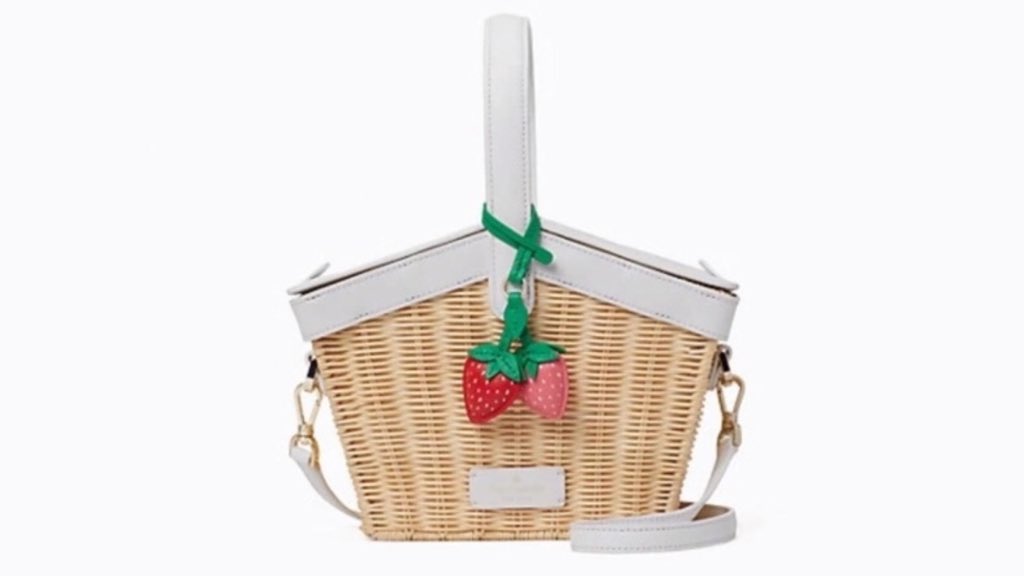 BlossomyBri's tweet image. The way I would kill for this collection 🍓