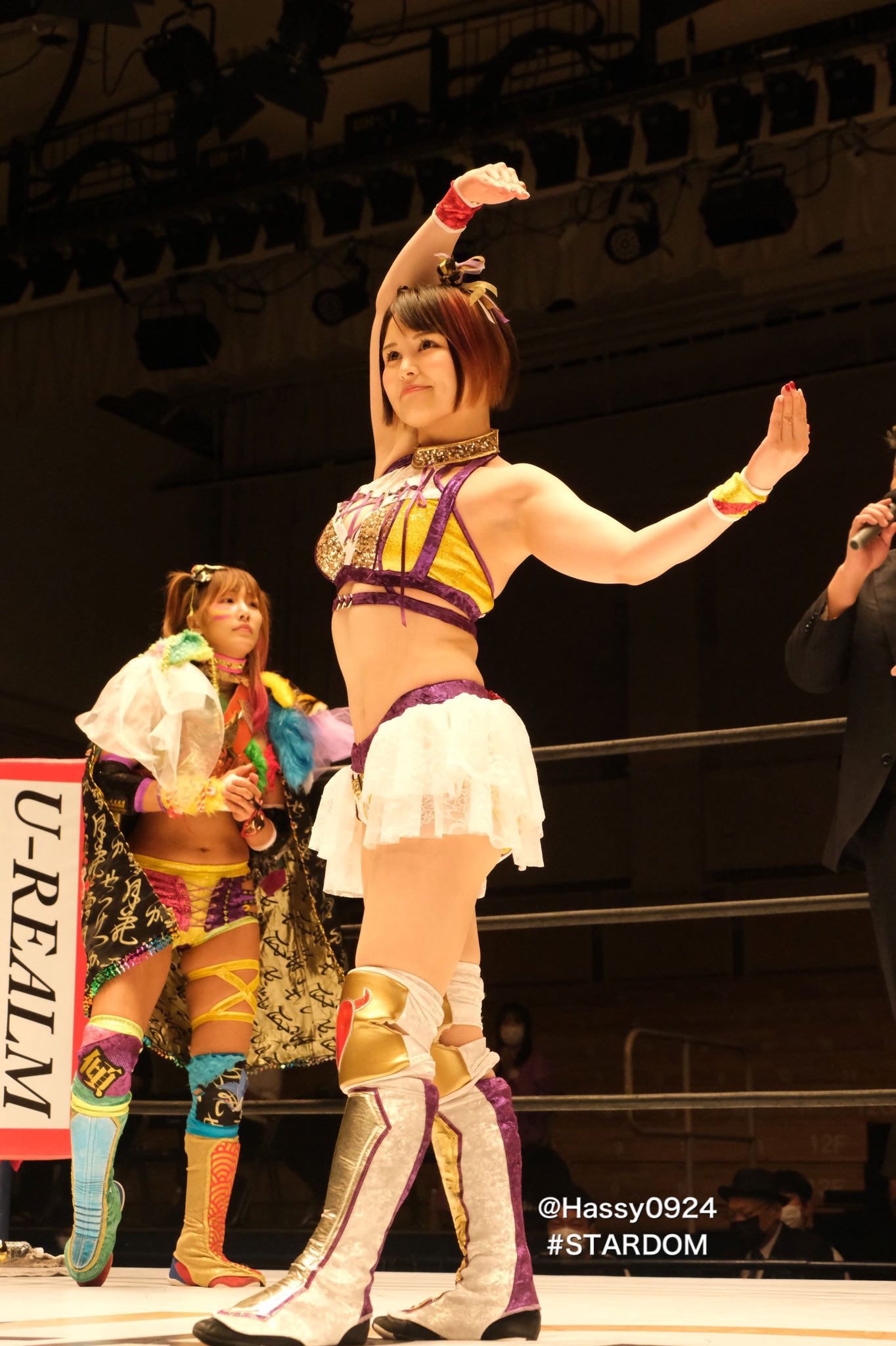 中野たむ Tam Nakano 11日の新宿カード追加になった 中野たむｖｓ月山和香 こないだは茶化して濁されたけど コスチュームと髪型見たら絶対昔のたむインスパイアしてるよねっ たむに憧れて来ましたって 素直に言えば良いのにぃ 恥ずかしがり屋さんだなん