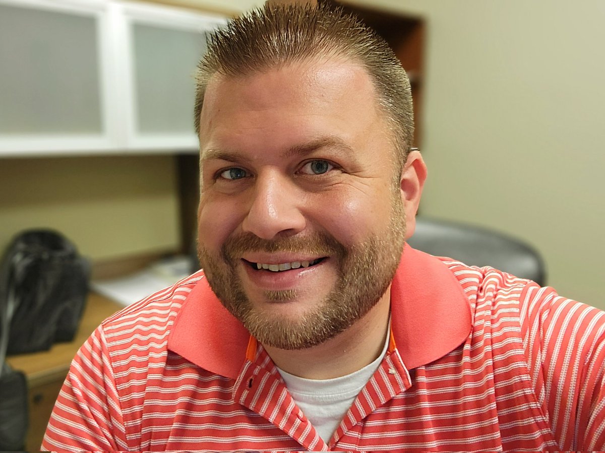 MattSharpMedia's tweet image. I&apos;ve been at the new job for over a month now, but today is my first day of school as Public Relations Director at @sobocoschools (Southern Boone School District). Here&apos;s to a great school year!