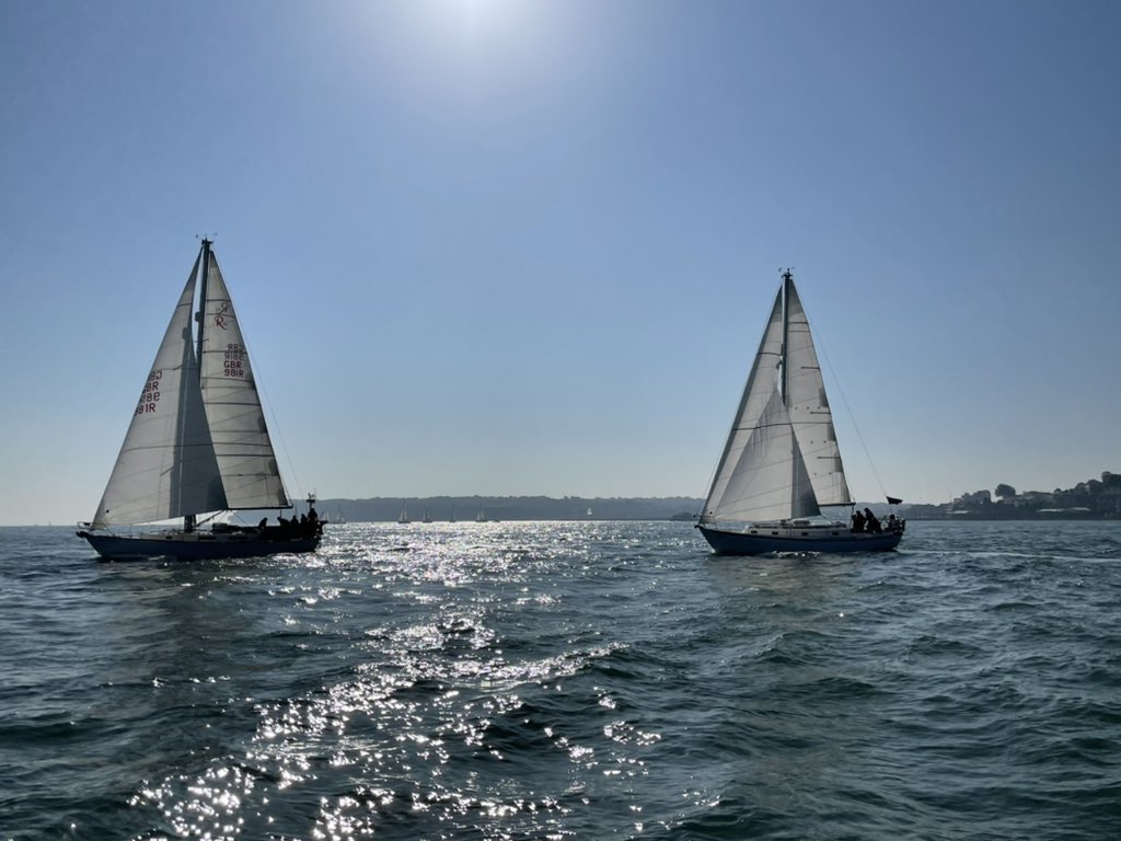 GunnerSailing tweet media
