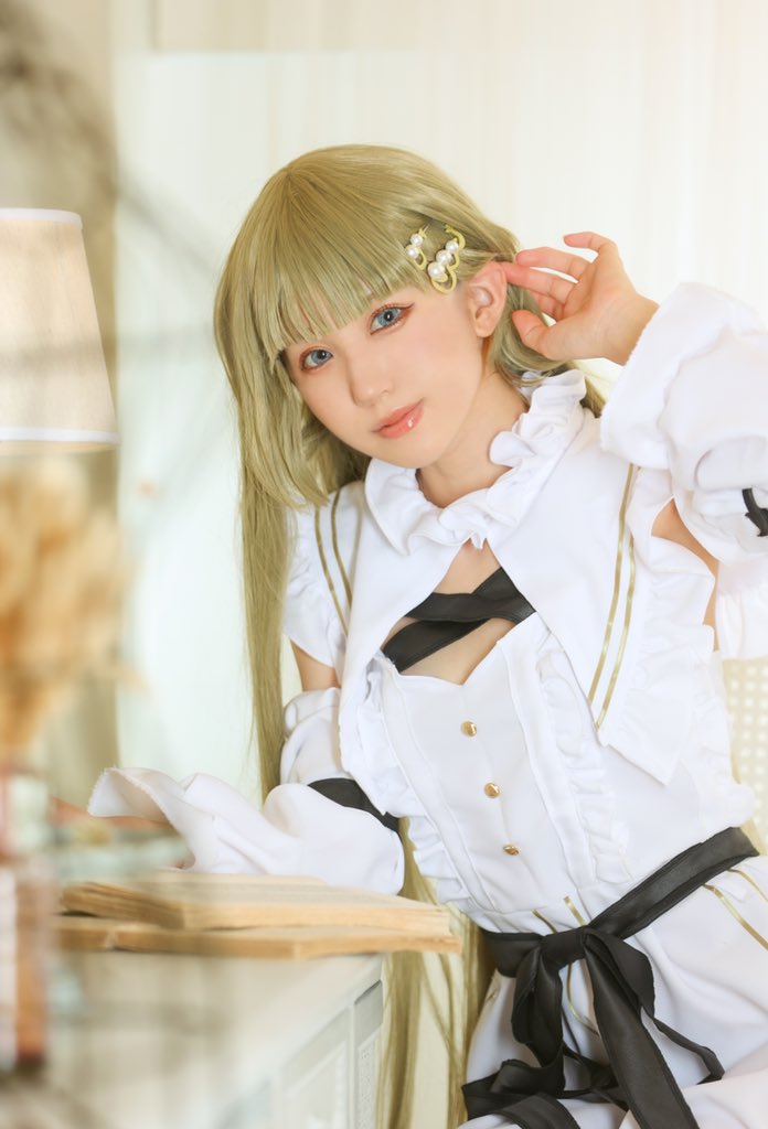 ぶいすぽっ！　英リサ　ウィッグ付きコスプレ衣装　S-Mサイズ Amazon.co.jp: ぶいすぽ 英リサ コスプレ衣装 （ウィッグ 靴