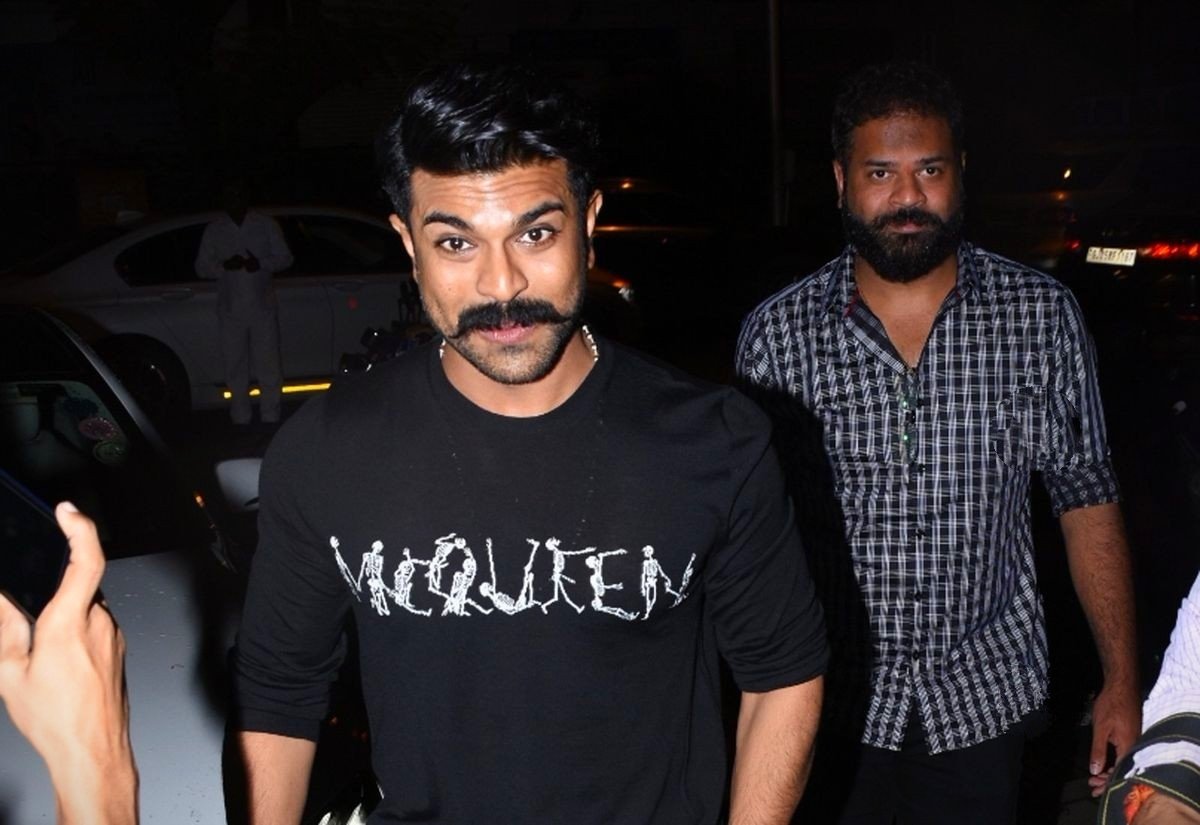 ForeverRcFan's tweet photo. Ready To Hunt 🦁
#RC15 🔥
#RC15LaunchTomorrow 

@AlwaysRamCharan🖤 💗🤗 https://t.co/eaygCiSQSs