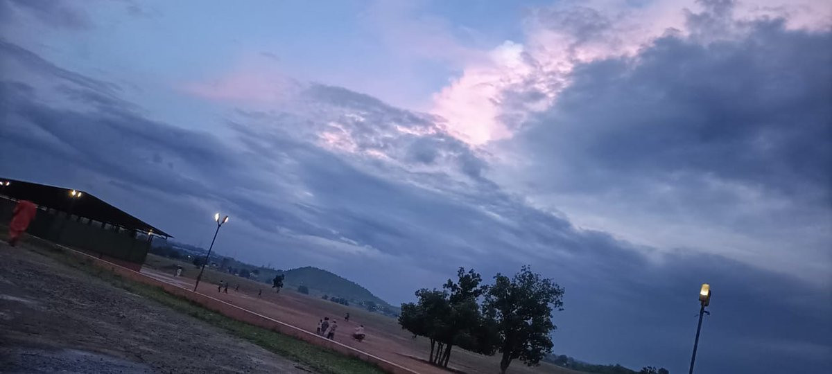 कृष्णा तिवारी (@krishna_bscp) on Twitter photo #प्रकृति का अद्भुत दृश्य #सिद्धाश्रमधाम में सायंकालीन बेला पर 😊 <a href="/GarimaHirwani/">गरिमा_हिरवानी</a> <a href="/PremchandTweet/">Munshi Premchand (मुंशी प्रेमचंद)</a> <a href="/arungovil12/">Arun Govil</a> <a href="/SanatanPrabhat_/">॥ सनातन प्रभात ॥</a> <a href="/jaibmks/">Jaysingh</a> <a href="/DrKumarVishwas/">Dr Kumar Vishvas</a> #प्रकृति का अद्भुत दृश्य #सिद्धाश्रमधाम में सायंकालीन बेला पर 😊 <a href="/GarimaHirwani/">गरिमा_हिरवानी</a> <a href="/PremchandTweet/">Munshi Premchand (मुंशी प्रेमचंद)</a> <a href="/arungovil12/">Arun Govil</a> <a href="/SanatanPrabhat_/">॥ सनातन प्रभात ॥</a> <a href="/jaibmks/">Jaysingh</a> <a href="/DrKumarVishwas/">Dr Kumar Vishvas</a>