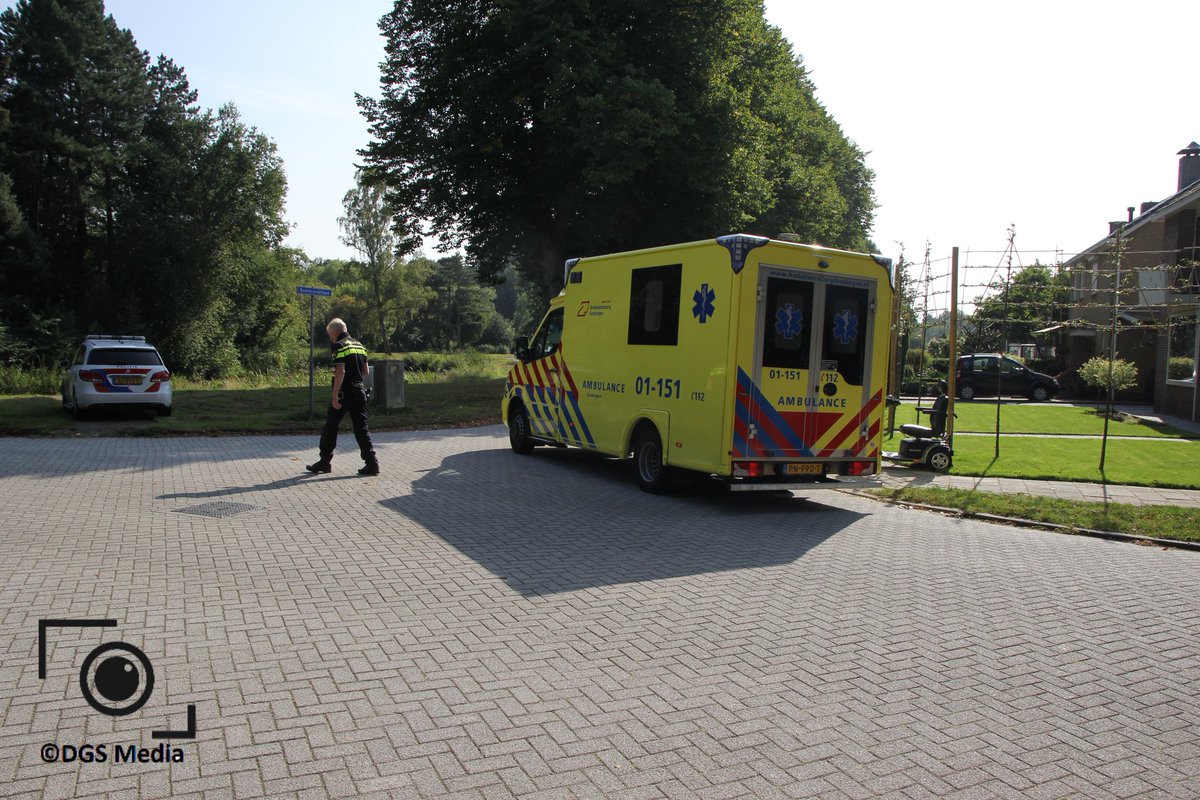 Melding ambulance Nijverheidslaan Musselkanaal inzake verkeersongeval