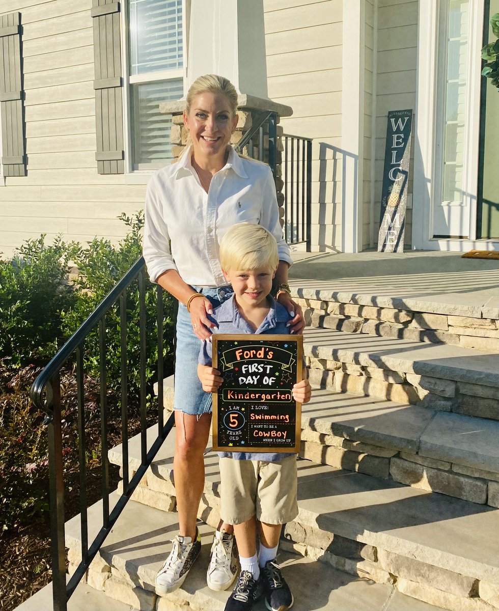 🍎 Couldn’t be any more proud of this new Kindergartener! ❤️ #HardyMustang