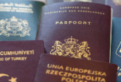 Waarschuwing: Mevrouw Jongenelen (1967) laat weer van zich horen en zoekt een woning vervalstgemanipuleerd paspoort #documentfraude verhuurveilig.nl/mevrouw-jongen… via <a href="/VerHuurVeilig/">VerHuurVeilig</a> <a href="/Woonfraude/">Woonfraude</a>