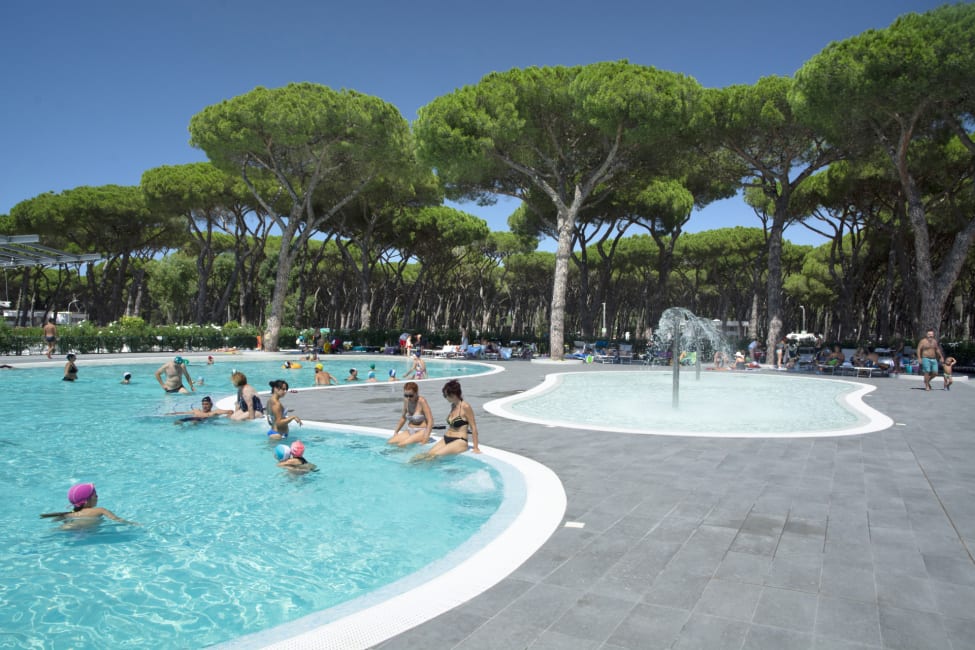 Vacansoleil_FR's tweet photo. Découvrir l'#Italie pendant vos vacances ?
Au #camping Roma Capitol, passez un super séjour en Italie à 30km de Rome et seulement 3km de la mer ! 🏖
Découvrez le camping : https://t.co/1vpbMlPfRl ⛺ https://t.co/1bzoYF4jI3