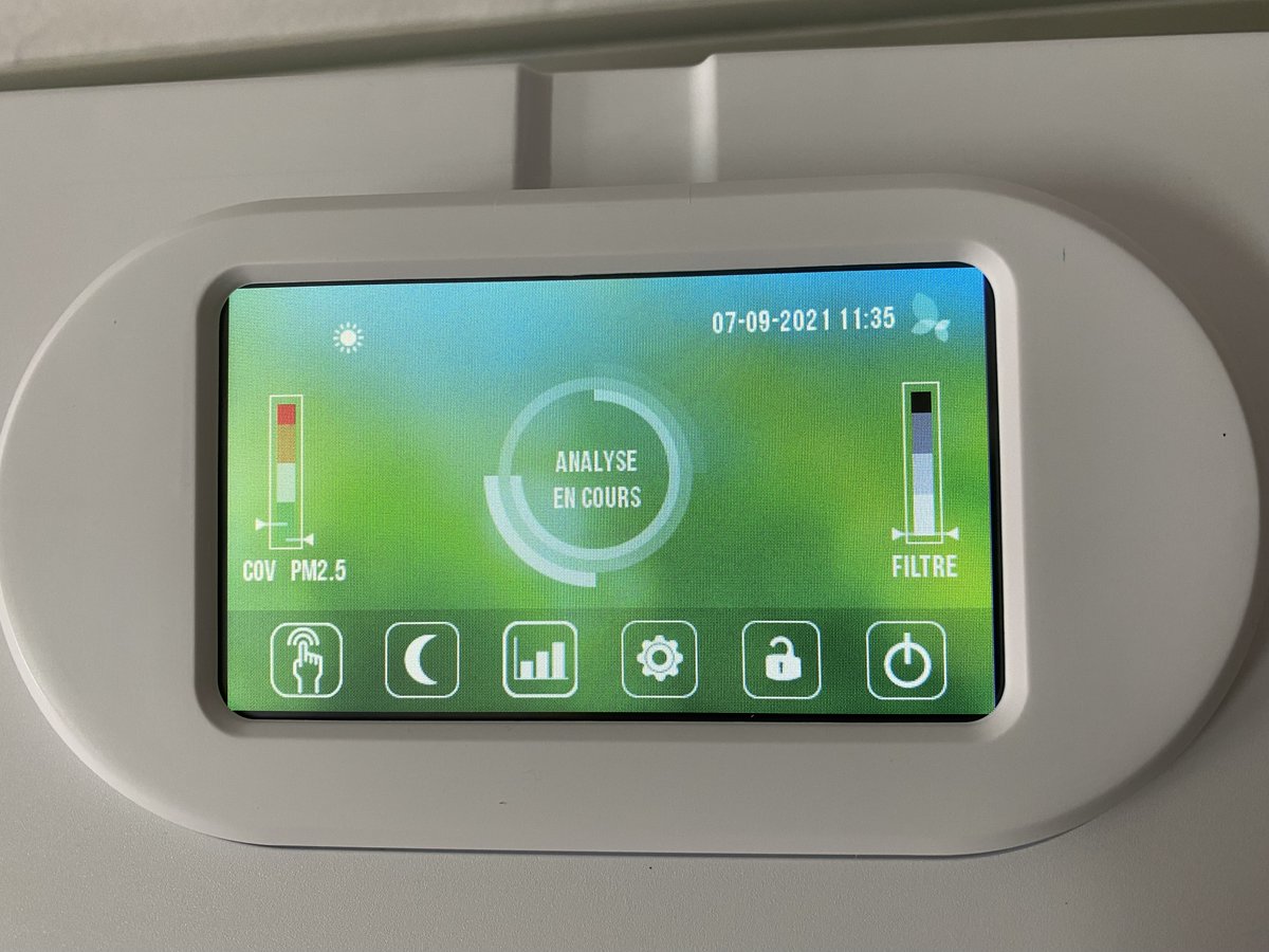 Dans la suite de nos précédents investissements contre la #COVID19, nous équipons aujourd'hui notre salle Baobab d'un purificateur d'air qualité médicale - Merci Air République air-republique.fr pour la livraison et la mise en route.