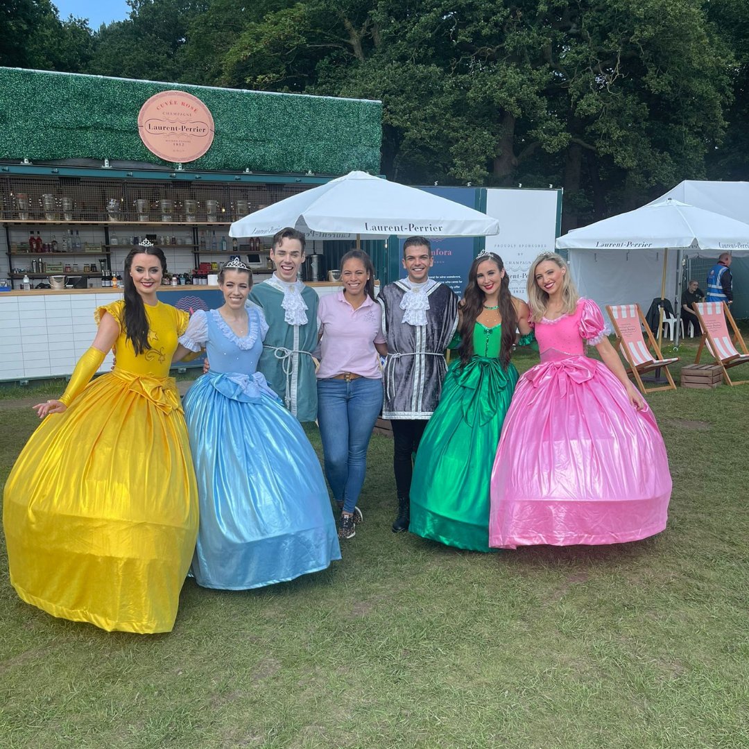 SavingEvents's tweet image. Backstage with our fabulous cast of performers from @Pop Up Entertainment LTD.

These guys have been an absolute delight to work with. We're going to miss you! ❤️