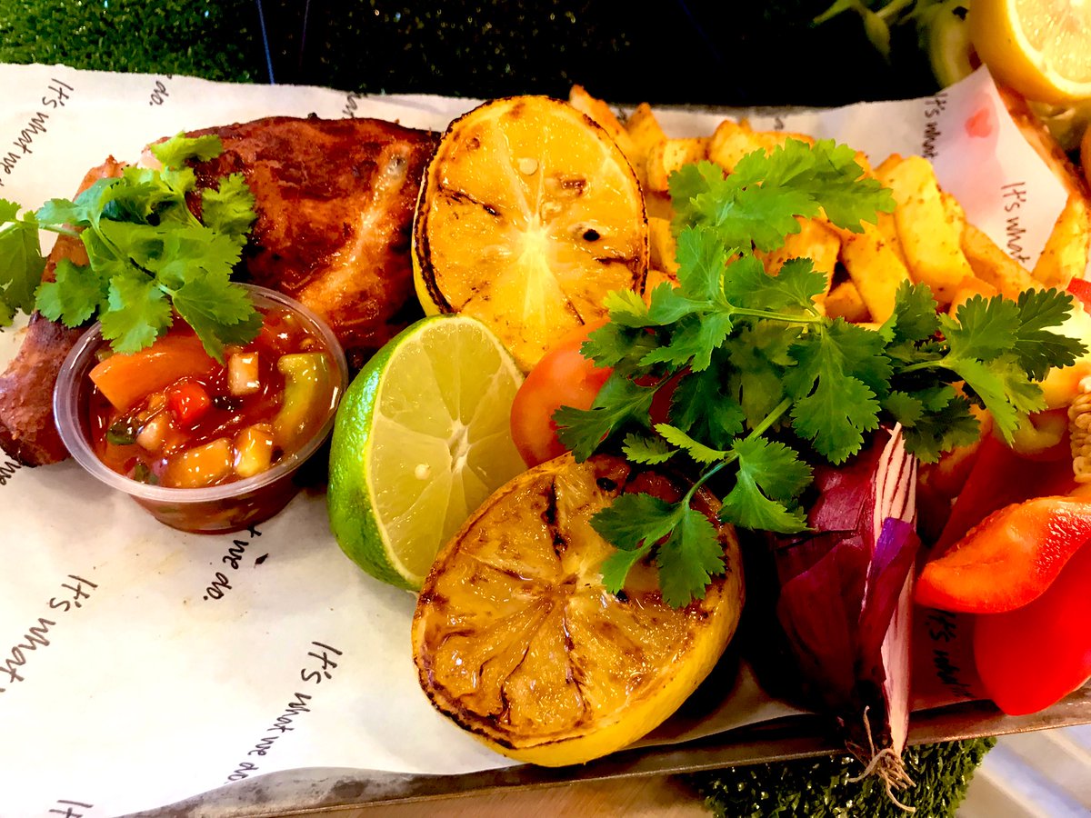 On today at one of are Manchester sites, chilli beef burrito or piri piri chicken. <a href="/ItswhatwedoWELL/">DineContractCatering</a>