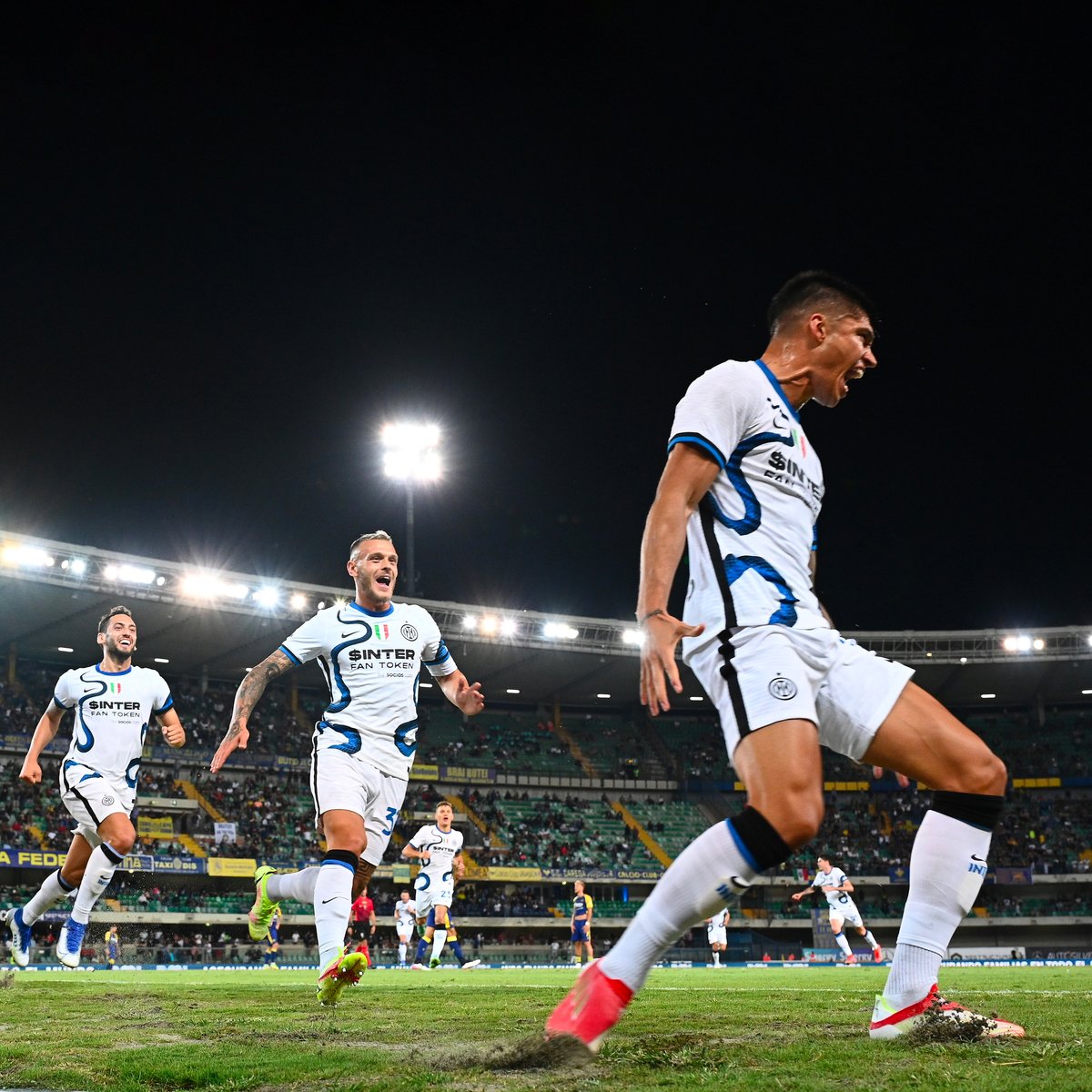 Inter's tweet image. 🔎 | GAME

Vi mettiamo alla prova!

Riuscite a trovare le 5 differenze? 😉