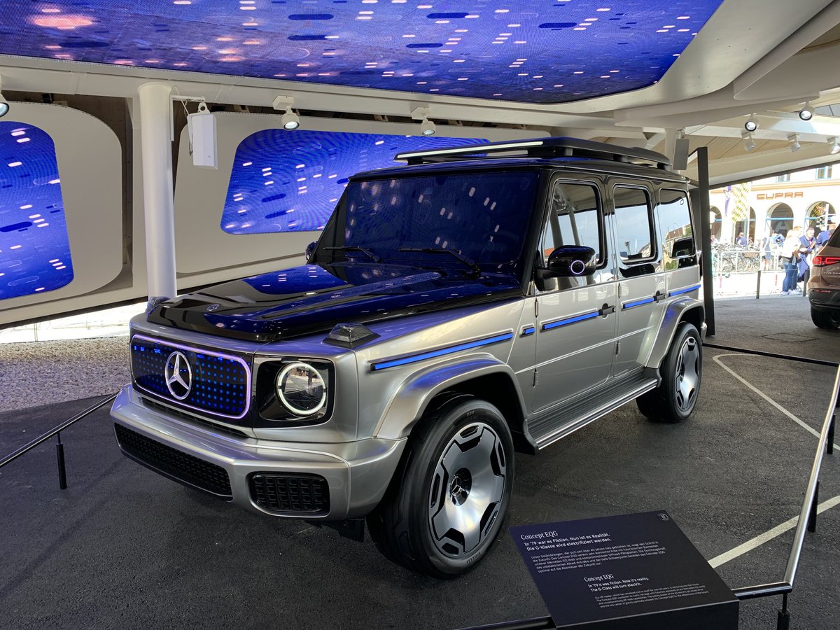 Concept #EQG op de Odeonsplatz in #Munich #IAAmobility2021 #MercedesEQ