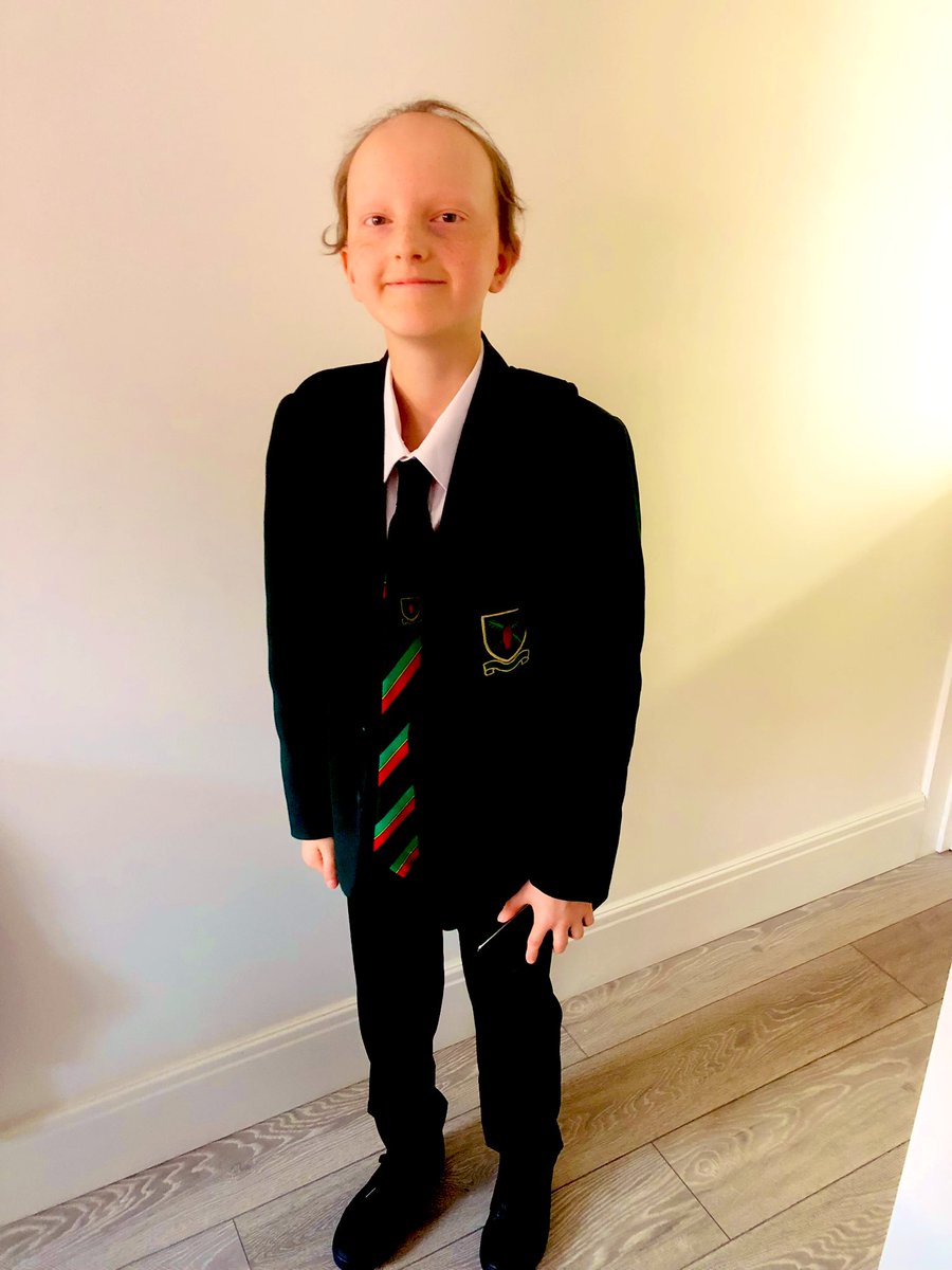Proud doesn’t come close of how I feel about my lad… First Day of Y8… & we have a huge amount of hair growth with all your gruelling treatments, even got a little kiss curl 😍 love you Pal, go smash it! #AlopeciaAwarenessMonth