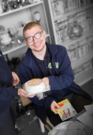 Our Haydon is doing the 3 PEAKS challenge, a fundraiser for helping local youth in economically deprived areas achieve and live more fulfilling lives.

You can donate and leave a comment for him here:
kidzklubleeds.org.uk/fundraisers/ha…