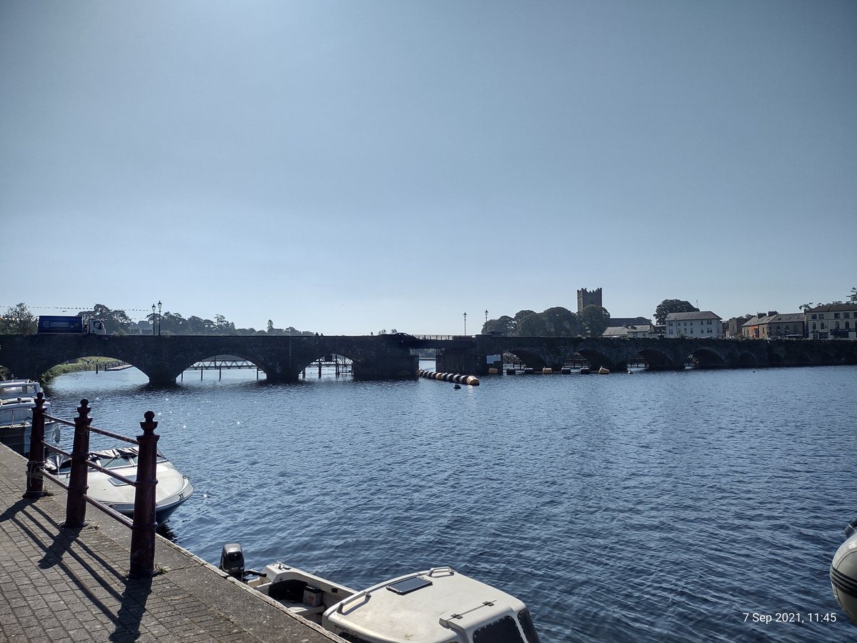 Gorgeous morning out with @GB_TOURS in #Ballina and #Killaloe as our customers head off on a boat trip on Lough Derg.