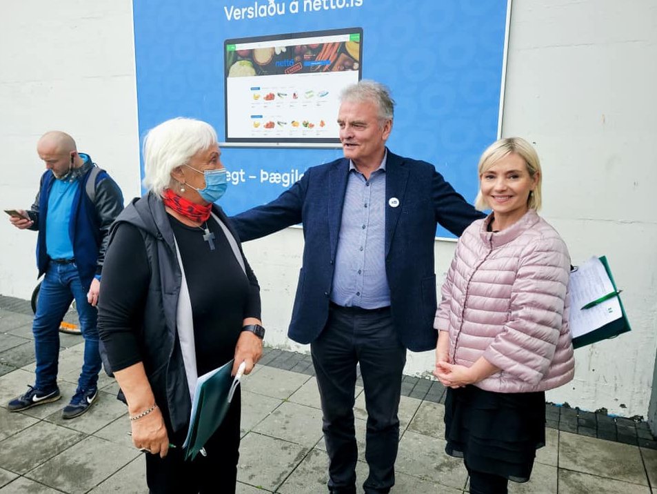 Sögustund í Mjódd.
Guðni í essinu sínu.
<a href="/framsokn/">Framsókn</a> <a href="/FramsoknRvk/">Framsókn í Reykjavík</a>