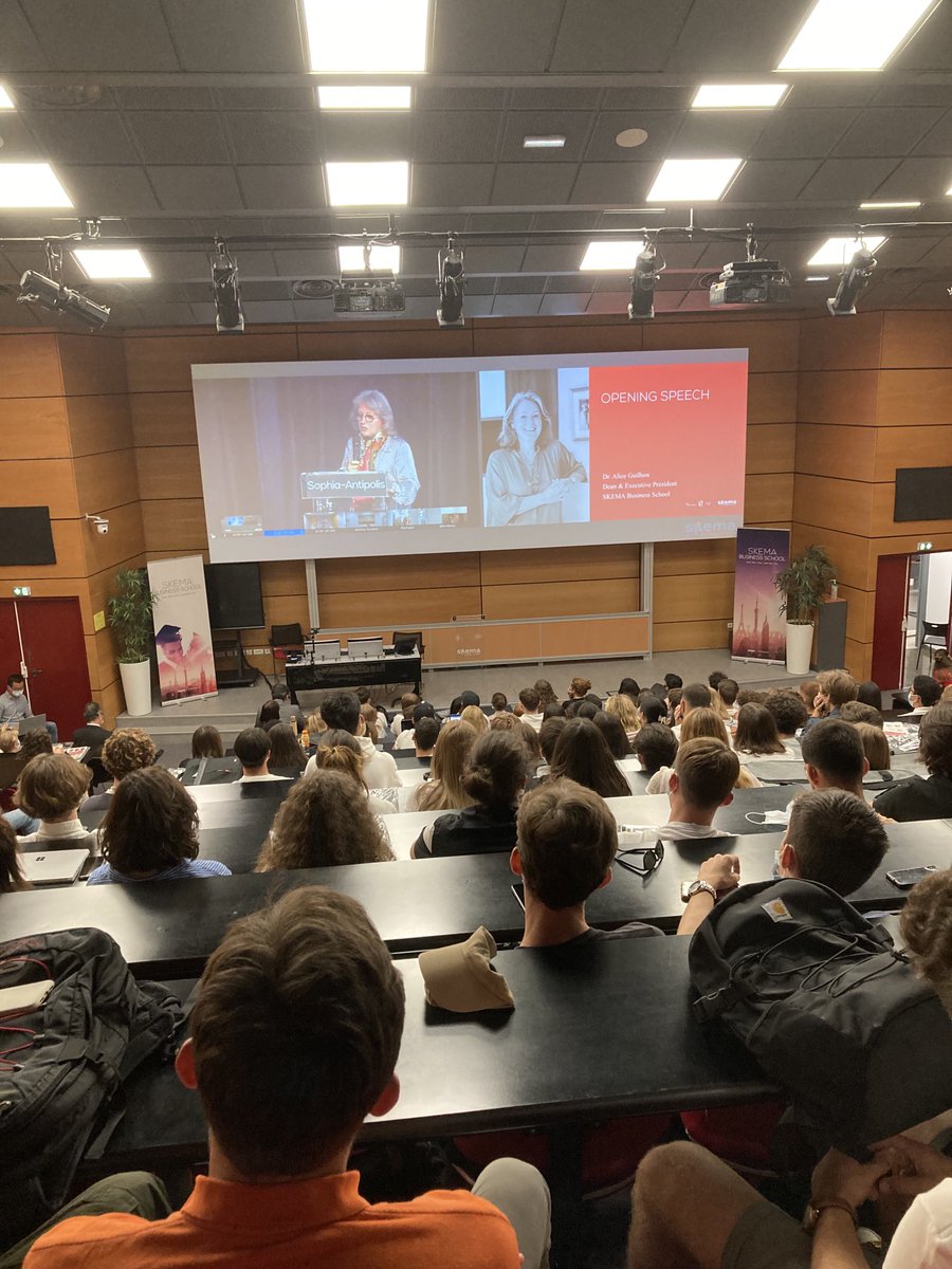 david_neusy's tweet photo. Welcome to our new ⁦@SKEMA_BBA⁩ students ! Depuis l’amphi de Lille nous marquons le départ de 3 ou 4 ans d’études à ⁦@SKEMA_BS⁩ ! Très bonne rentrée à tous ! #WelcomeToSKEMA https://t.co/ydOc6Bopeu