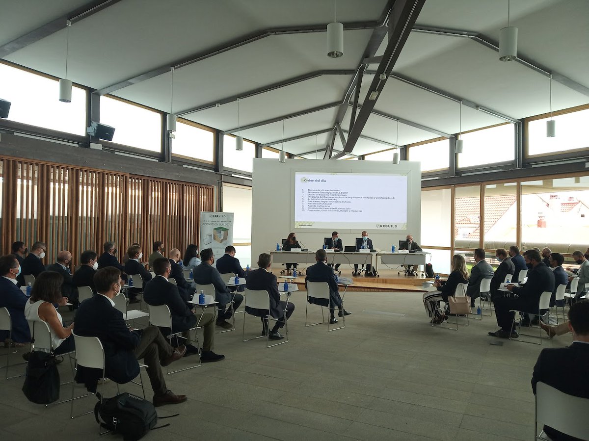 Hoy se ha celebrado en la Sala Triangular del #MATCOAM el Segundo Consejo Asesor de <a href="/rebuildexpo/">REBUILD</a> 2021.

#arquitectura #sostenibilidad #insudtrialización #digitalización