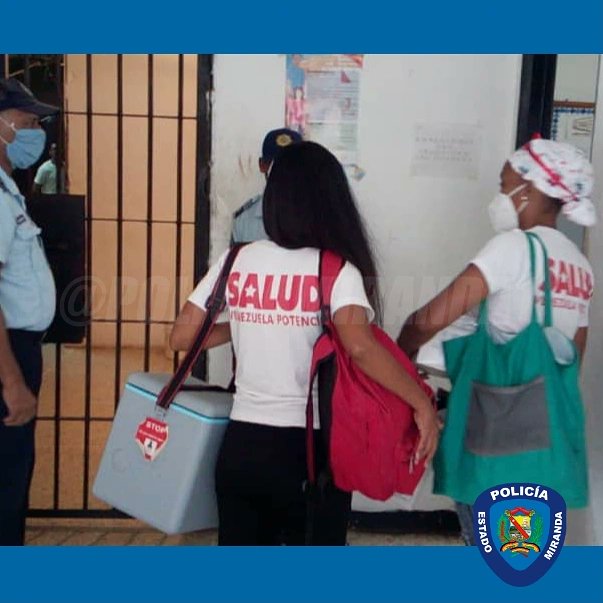 PoliciaMiranda1's tweet image. Gracias a los enlaces con los organismos de salud de la entidad en las salas de retención preventiva del #CCP2 #Charallave se realizó una jornada de vacunación dónde inmunizaron a 31 privados de libertad contra la influenza.