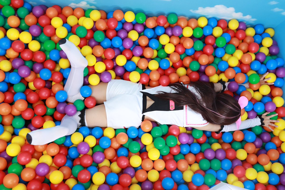 Twoucan ボールプール の注目ツイート イラスト マンガ コスプレ モデル