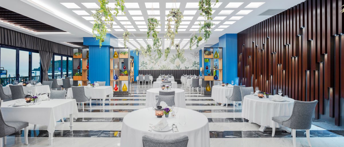 Granada Luxury Okurcalar Restaurants with its renewed design💎👑

#ExclusiveHospitality #GranadaLuxuryOkurcalar #GranadaLuxuryBelek #GranadaLuxuryBeach #GranadaLuxuryHotels #Antalya #Alanya #Belek #Okurcalar #Turkey #luxury #luxuryhotels #holiday #vacation #beach #travel #summer