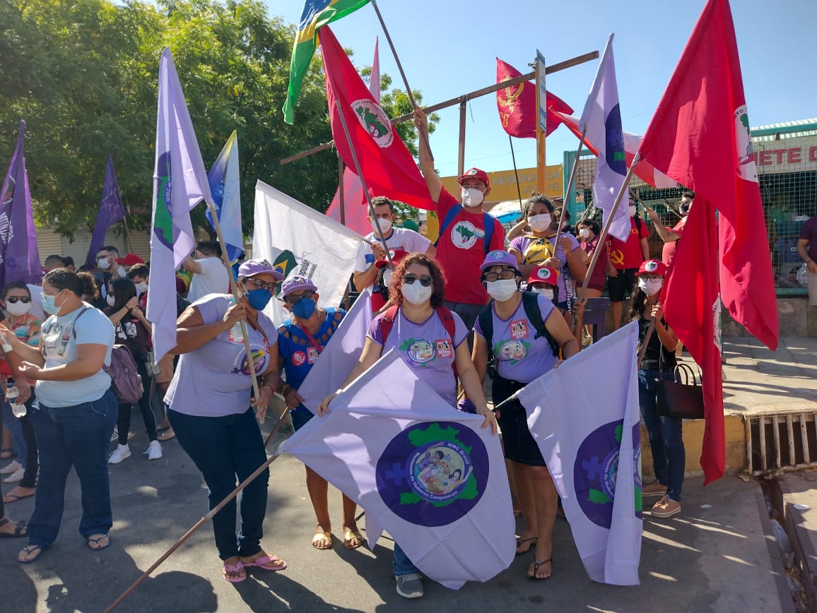 mmcnacional's tweet photo. Nós mulheres, organizadas no MMC gritamos por um Brasil soberano, sem fome, sem miséria, com vacina para todes e com real democracia. Para que isso seja possível, pedimos Fora Bolsonaro. Esse é nosso grito no 7 de setembro. #7SForaBolsonaro https://t.co/MwWkXP0SK7