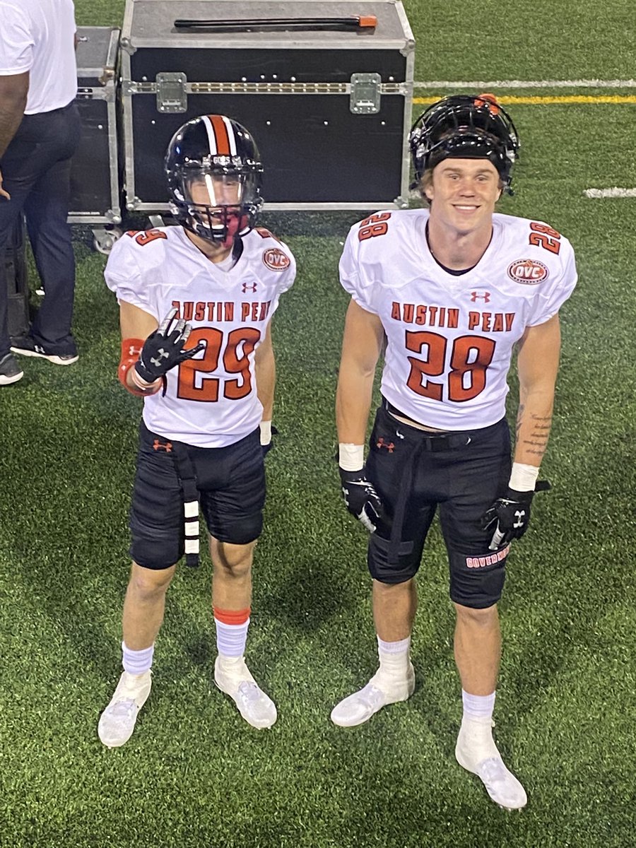 TiShA_H_'s tweet image. Friday night lights…the only thing better is Saturday night lights! Love watching these two lay down some smack! Blaze 🔥 ➡️ Gov 🎩 up next Ole Miss #ChaseTheLion @ALukeHayes1 @murphy__conner