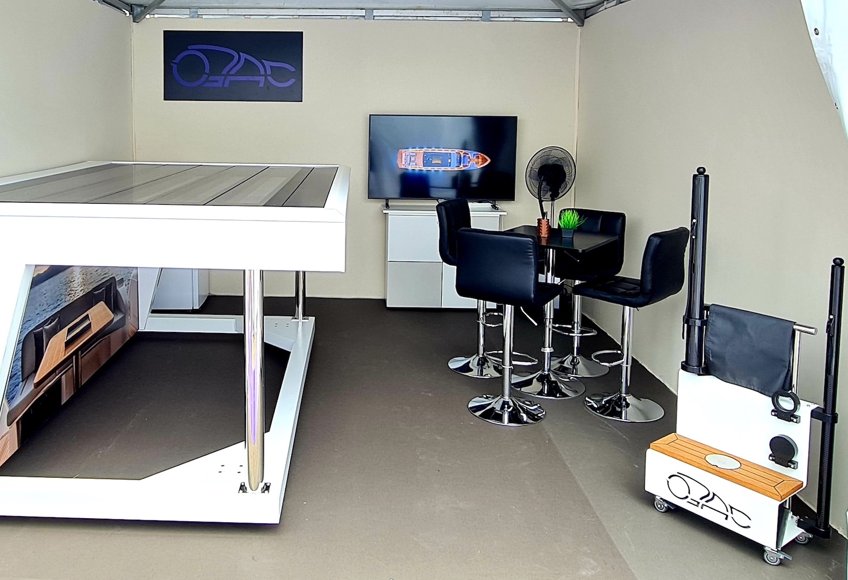 Opacgroup's tweet photo. Ogni edizione del @YachtingCannes attrae migliaia di visitatori da tutto il mondo. All'evento 2021 Opac (stand PAN 126) presenta il Multifunctional Hard-Top, un tetto rigido a lamelle con doppia movimentazione, esposto nella versione semi trasparente: https://t.co/oiWQ30aXSM https://t.co/71dNatijBf