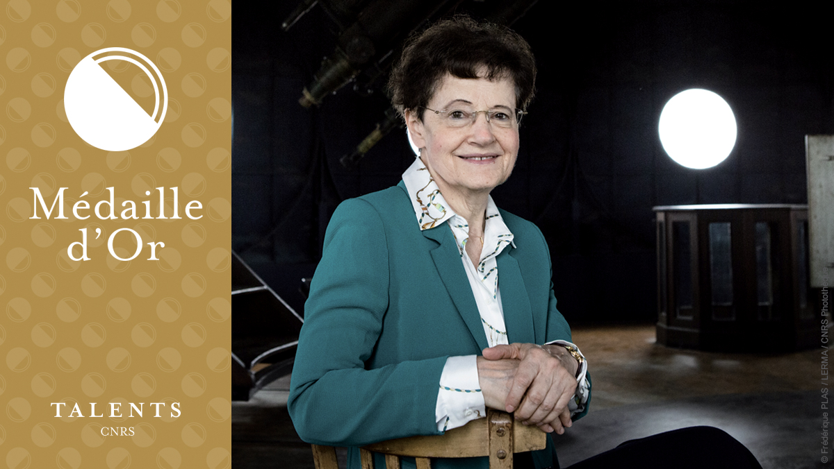CNRS's tweet photo. #TalentsCNRS 🏅 | Françoise Combes s'est vue décerner la médaille d’or 2020 du @CNRS, l’une des plus prestigieuses récompenses scientifiques françaises. Elle lui est remise le 7 septembre 2021.

Pour vivre l’événement, suivez notre fil #TalentsCNRS à partir de 19h30 ⤵⤵️ https://t.co/G6vVDy1KXO