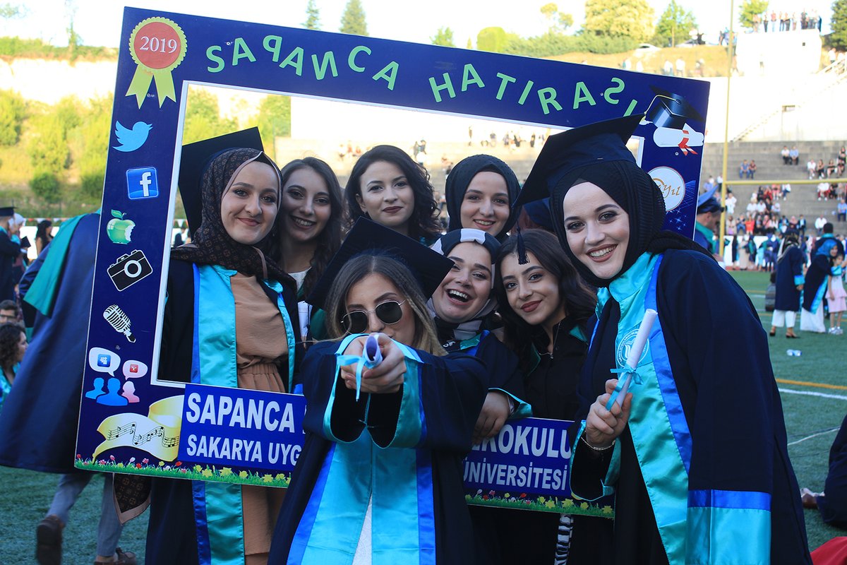 🎓 Mezuniyet Töreni yaklaşıyor...

Gönül rahatlığıyla bir tören geçirmek için aşını oldun mu? 🤔