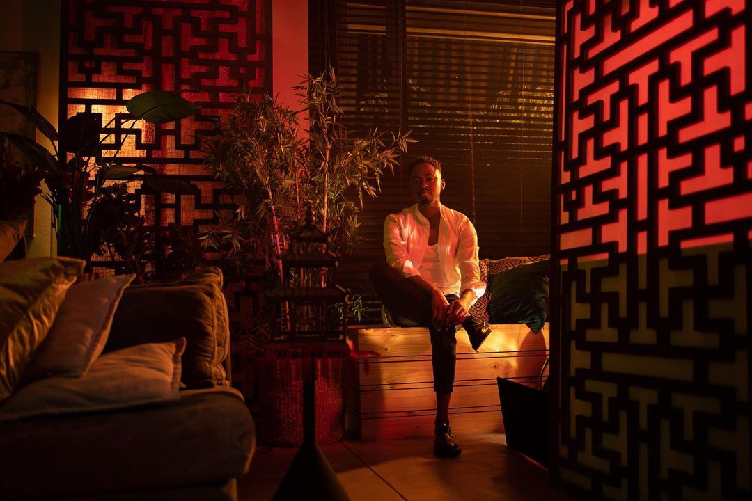 <a href="/thandodot/">Th&o.</a> debuts long-awaited visuals for his hit single "Prosecco". The South African-based producer takes a cinematic route on his new video. afropunk.com/2021/09/tho-de…