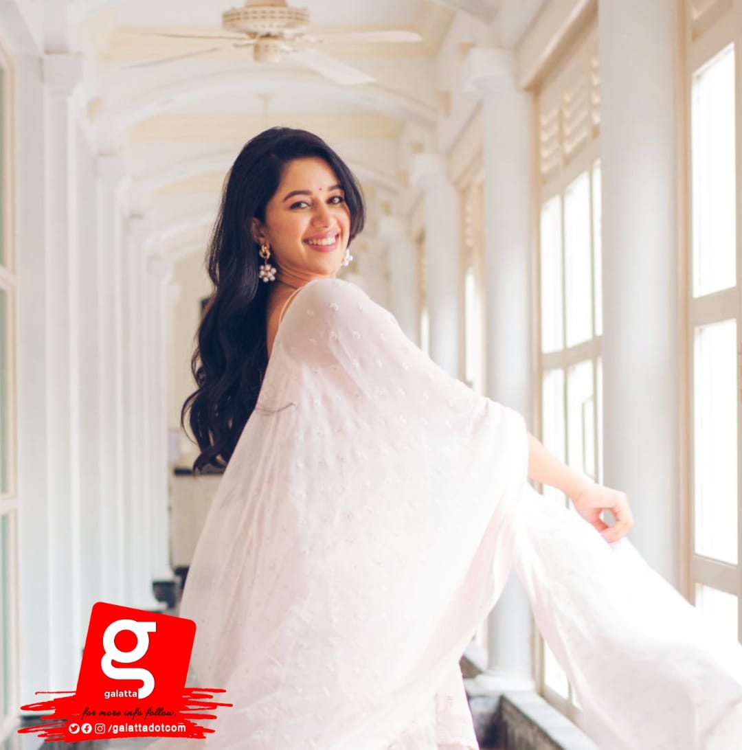 galattadotcom's tweet photo. Aesthetic Star @mirnaliniravi classy #PinkSeries look
#MirnaliniRavi #Mirnalini https://t.co/fvnQOmqO0n