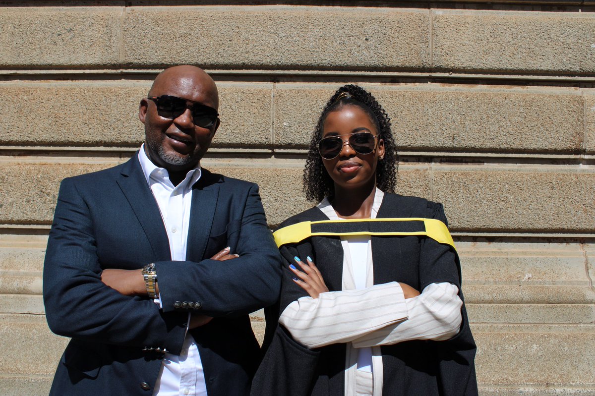 lelentlekm's tweet photo. Ladies and Gentlemen… Her👩🏾‍🎓

Shoutout to the OGs 🥺 
Thank you for always having my back and supporting me through all my ventures. I’m forever indebted to you ❤️
@moiramtsports @TheRealPitso https://t.co/ajF5tllEe8