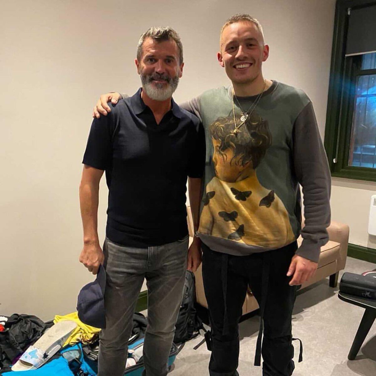 DermotKennedy's tweet photo. Can’t explain what it means. Will not attempt to explain. Roy Keane came to my gig last night. Very very grateful indeed for a surreal moment https://t.co/JFgXZo3zkA