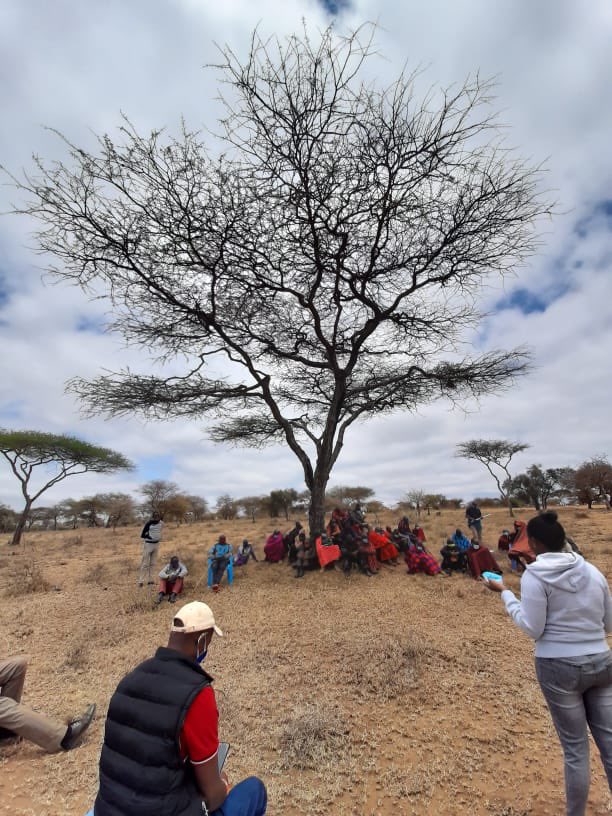 IllaramatakC's tweet photo. We also had another dialogue at Ilmotiok community, Kajiado County in partnership with @UNICEFKenya, @AFGMBoard 
#ForEveryChild 
#endFGM https://t.co/hS3rFSCmzE