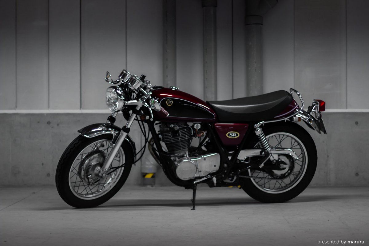 masataka4192's tweet photo. この前友達に撮ってもらった写真がカッコよすぎてやばいww
#YAMAHAが美しい
#SR400 https://t.co/d8F5ENbFt8