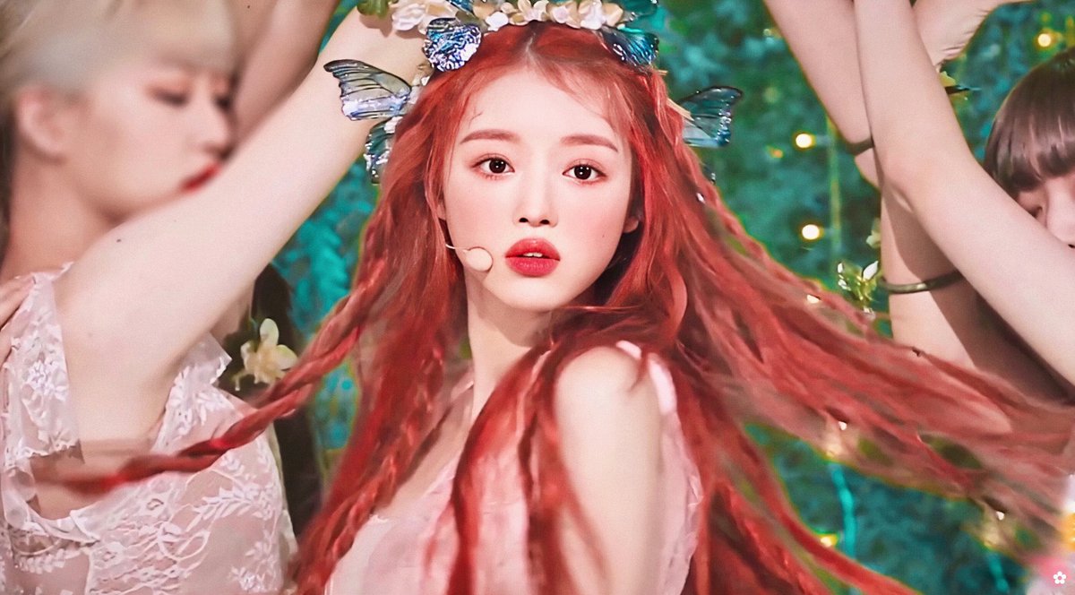 도대체 현대예술이 얼마나 발전햇으면 미술관이 걸어다니기까지하는지
진심 레전드. 그림좋네. 어? 그림좋아. 피카소가그린그림이구만 어?