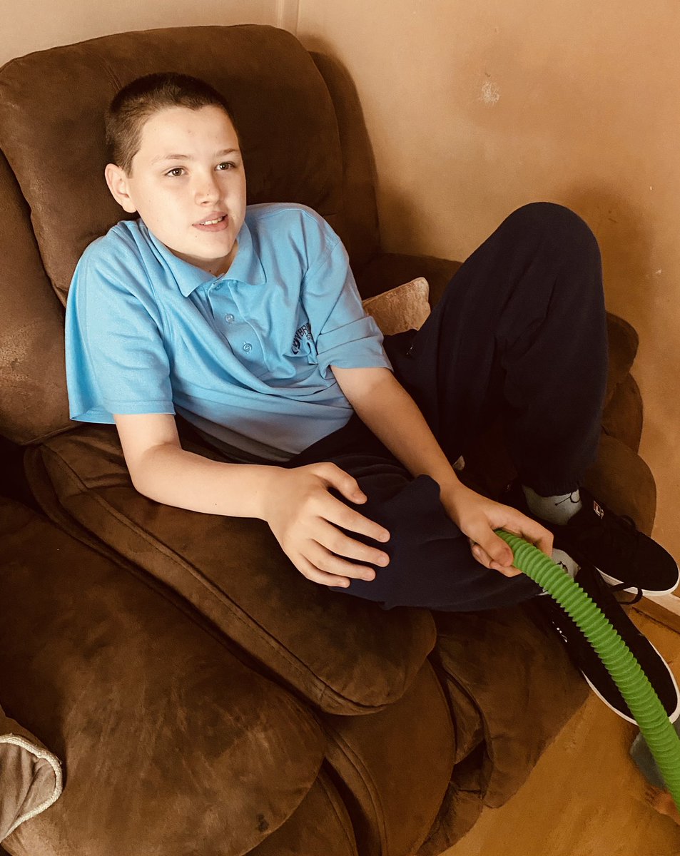 Laylacheermomma's tweet photo. The boy year 9, had to sneak pics today as yesterday was a bit too hectic https://t.co/wdTAaVzewV
